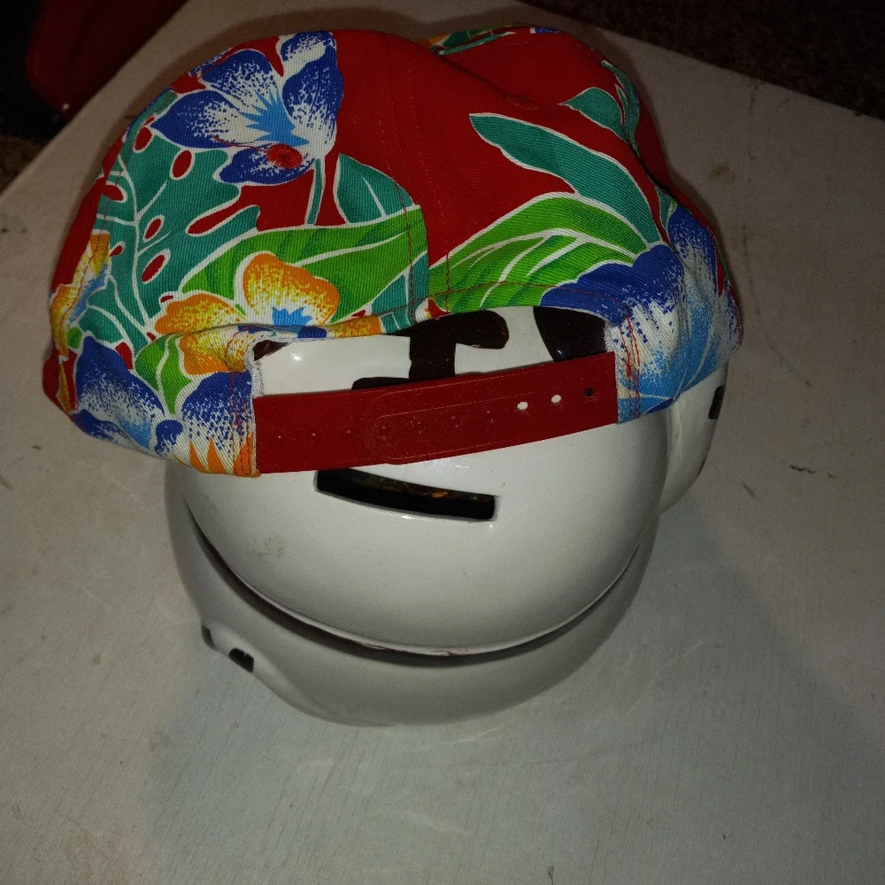 Tropical Snapback - Picture 3 of 5
